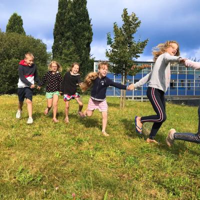 Op maat van kinderen: speelplaatsspelletjes van vroeger